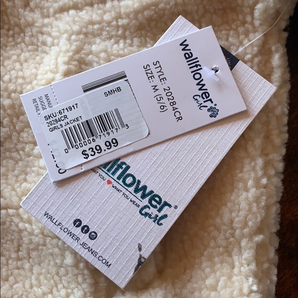 NWT Adorable Cream Fuzzy Girls Jacket - Picture 2 of 3